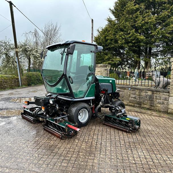 2009 58 Hayter T424 4WD 5 Gang Ride On Cylinder Mower Baz Plant Sales